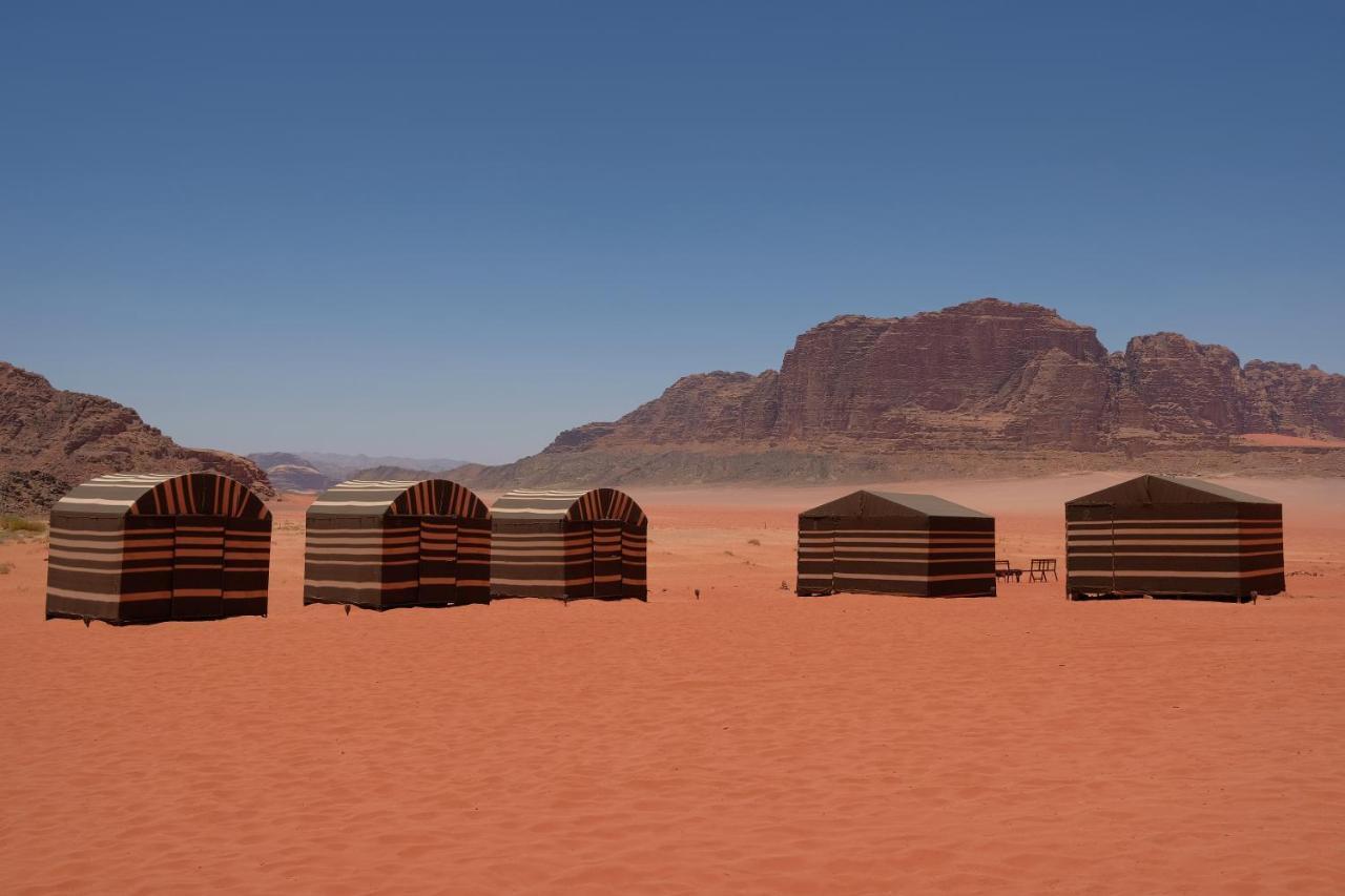 Bedouin Bunch Camp Hotel Wadi Rum Buitenkant foto