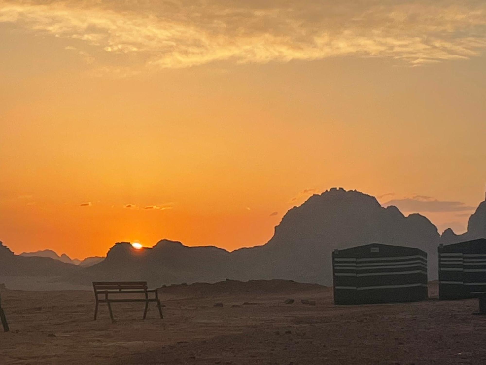 Bedouin Bunch Camp Hotel Wadi Rum Buitenkant foto
