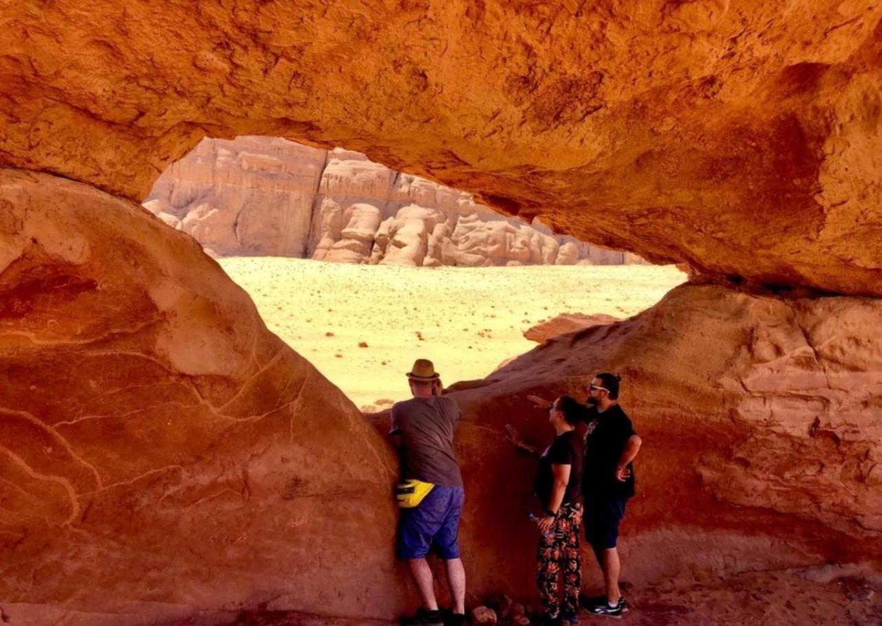 Bedouin Bunch Camp Hotel Wadi Rum Buitenkant foto