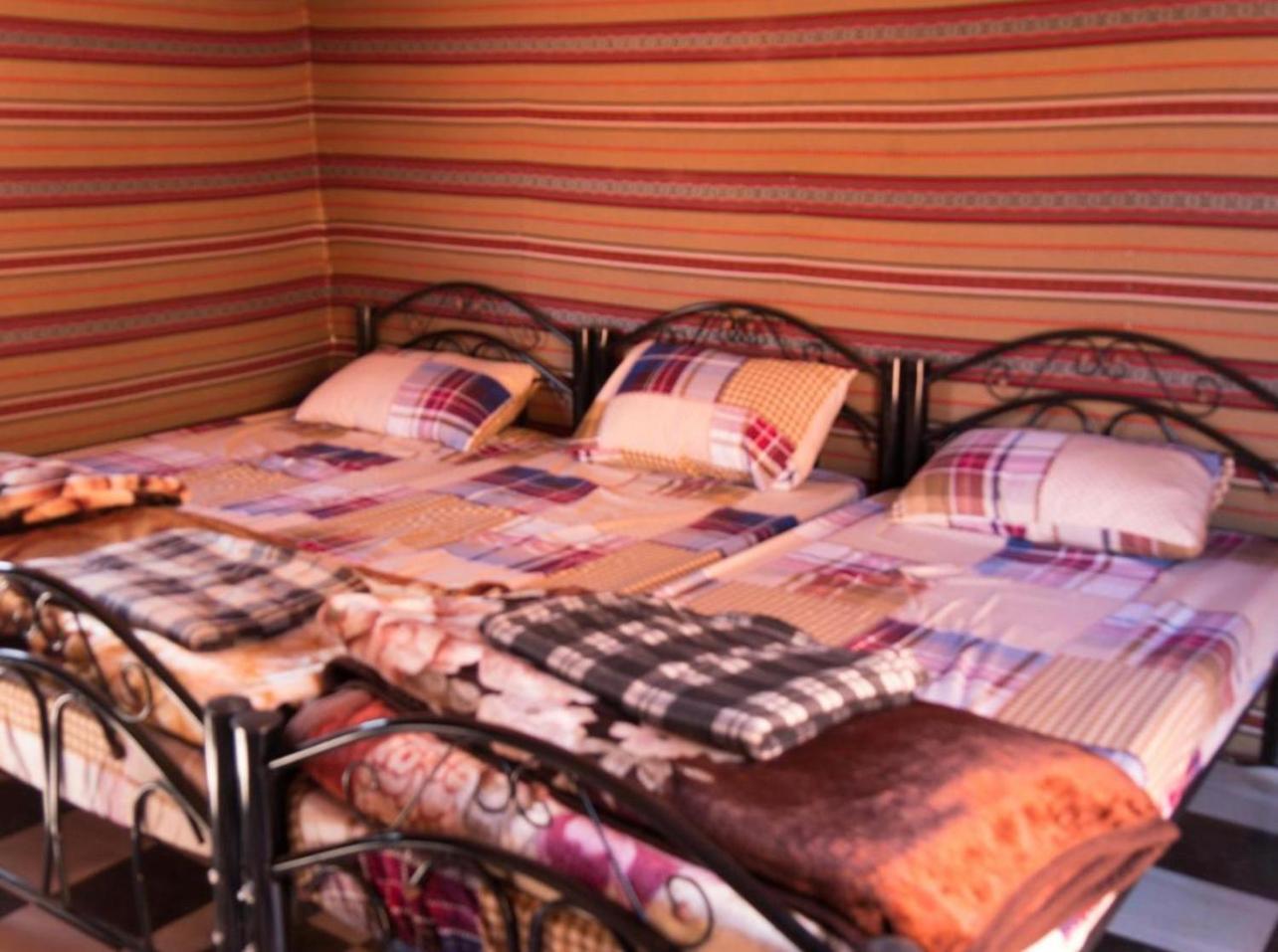 Bedouin Bunch Camp Hotel Wadi Rum Buitenkant foto